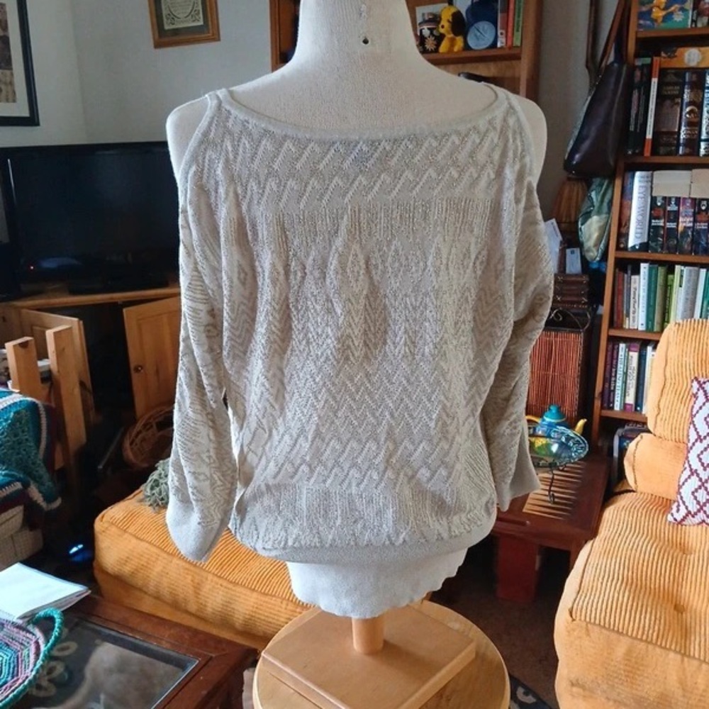 Women's Lightweight Cream Knit Sweater - Casual Boatneck - Picture 2 of 3